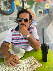 TU VIAJE TE ESPERA! / Pablo Escobar